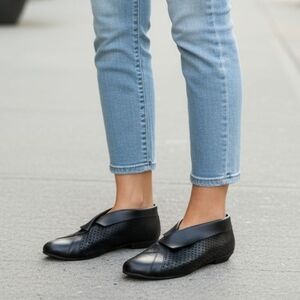 Edon British Leather dance shoes. Size 6